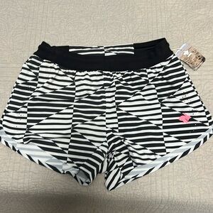 Rabbit running shorts 3” low rise semi relaxed men’s medium